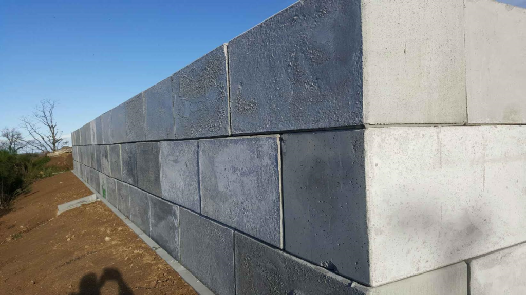<p>blocs béton BBLOX 160x80x80</p>
